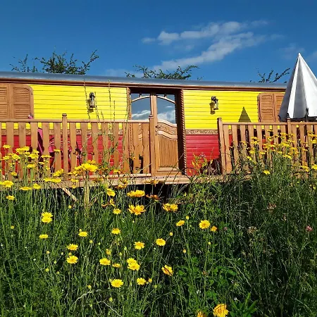 La Roulotte De L'ami Nature Bed & Breakfast Barrais-Bussolles