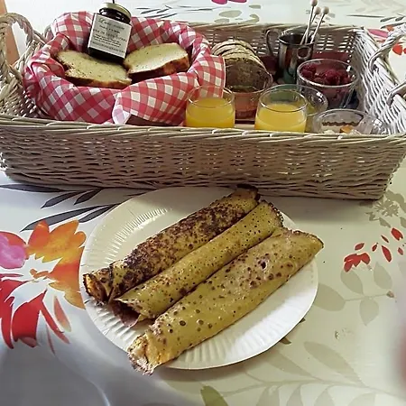 Bed & Breakfast La Roulotte De L'ami Nature 3*